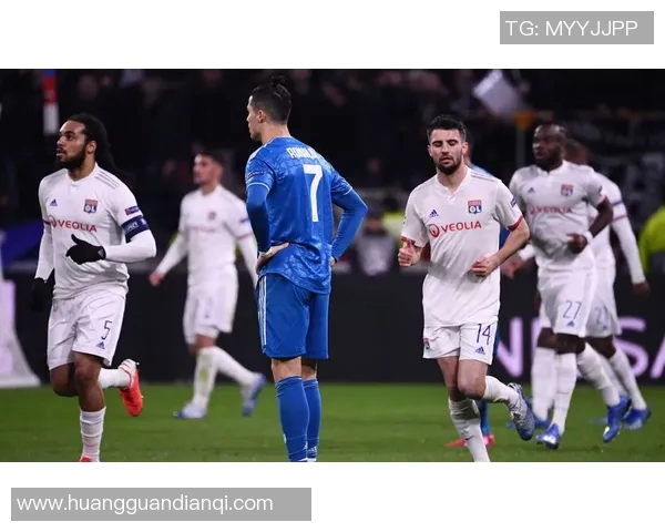 尤文图斯球星卡收藏热潮再度兴起见证豪门辉煌与球员荣耀